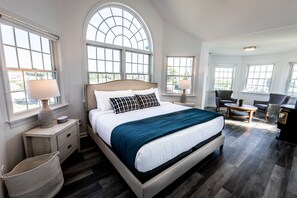 11 bedrooms, in-room safe, desk, iron/ironing board