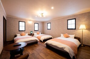 2 室のベッドルーム、デスク、WiFi (無料)、ベッドシーツ