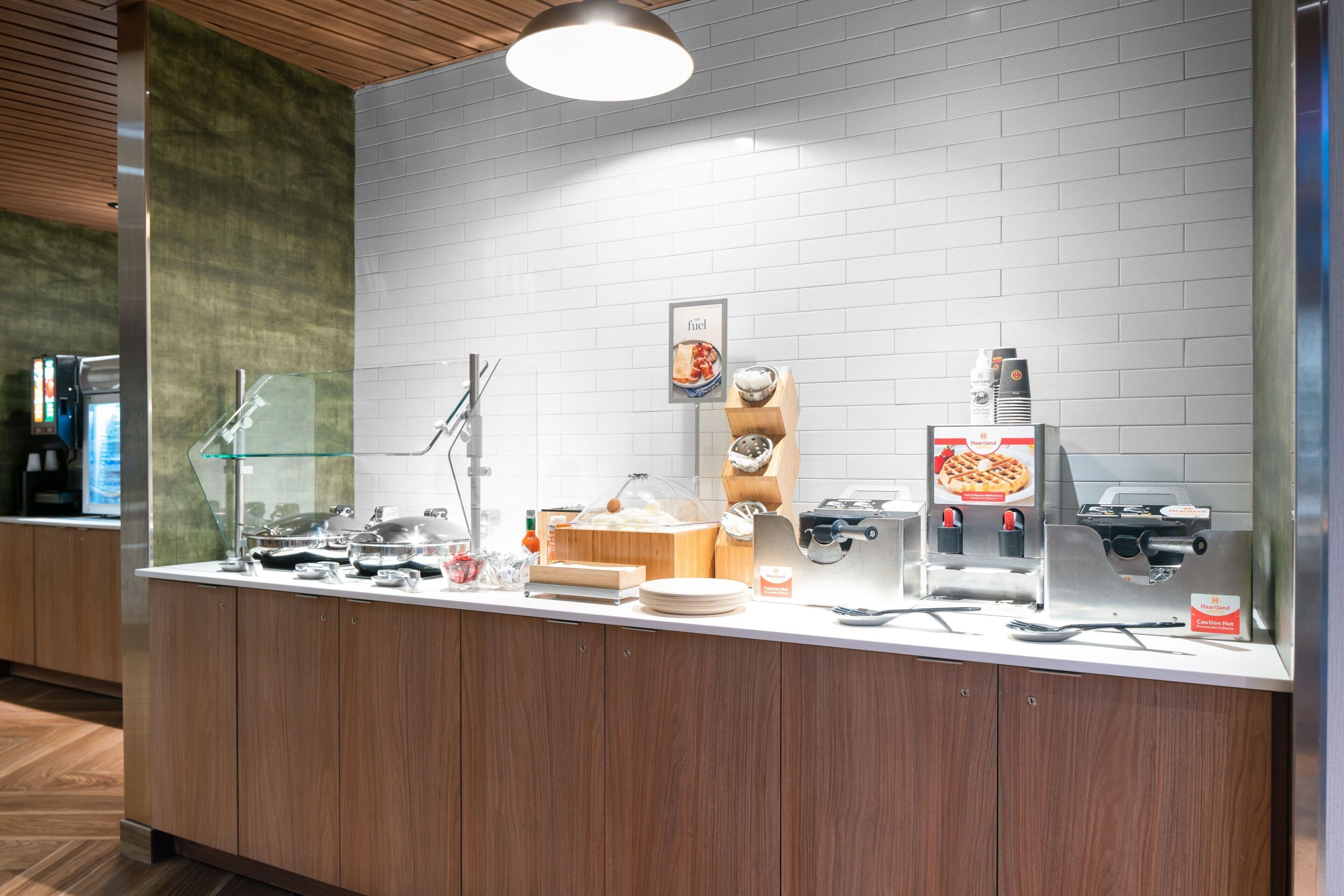 free daily continental breakfast