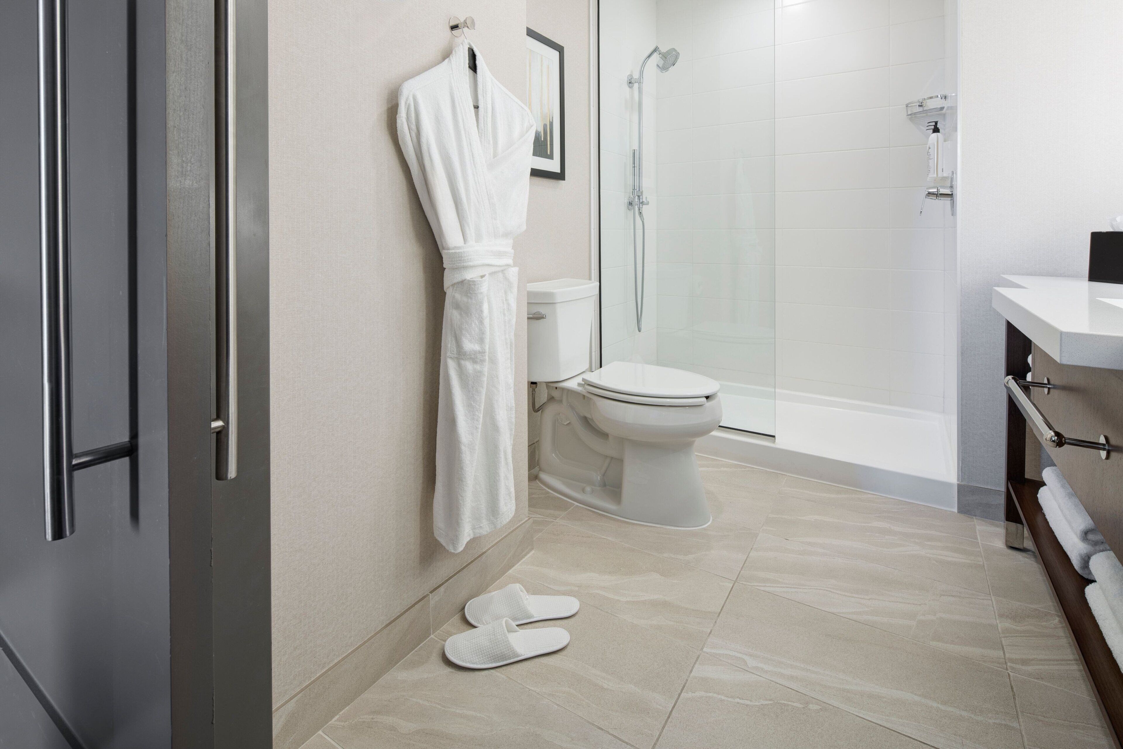 free toiletries, towels