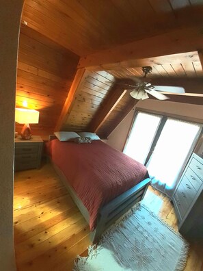 3 bedrooms, WiFi, bed sheets - Cozy A-frame Cottage  (Pine Mountain Club)