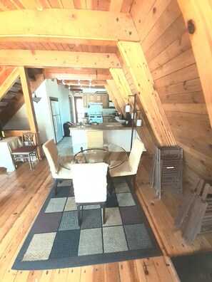 Dining - Cozy A-frame Cottage  (Pine Mountain Club)