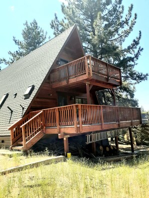 Exterior - Cozy A-frame Cottage  (Pine Mountain Club)