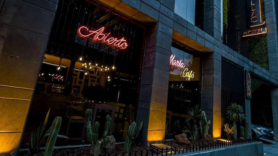 Cadillac Hotel Boutique