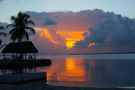 Private beach, beach towels, kayaking. Rock Reef Resort