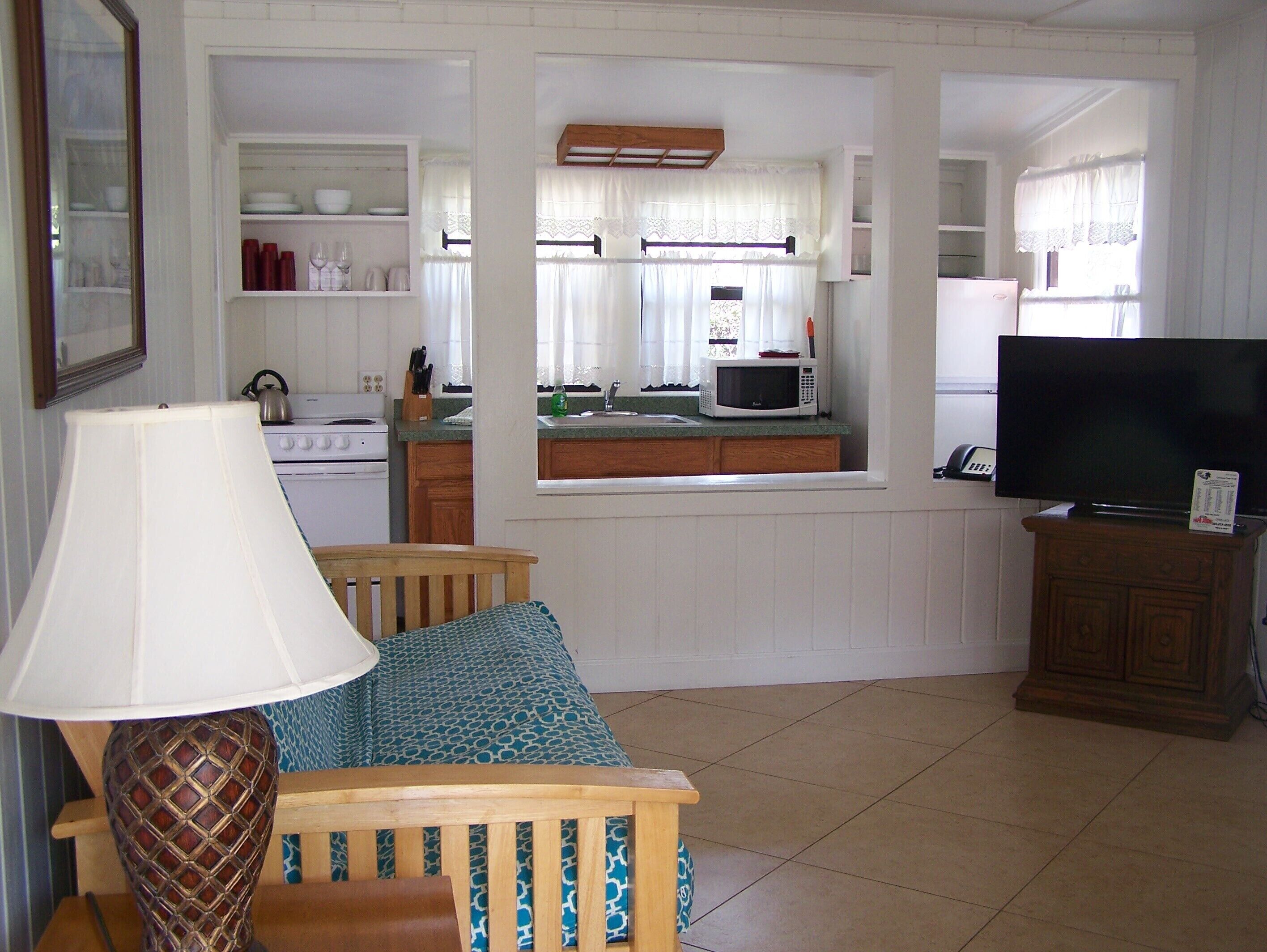 panoramic suite | private kitchen | microwave