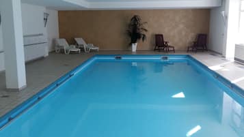 Innenpool, beheizter Pool