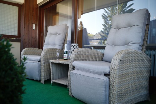 "Schwarzwald geht immer" Große Fewo mit großem Südbalkon, Wlan und Magenta TV