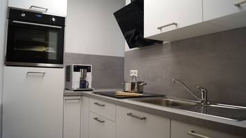 Kühlschrank, Herdplatte, Geschirrspüler