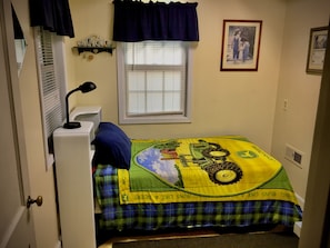 4 Schlafzimmer, Bügeleisen/Bügelbrett, Reisekinderbett, WLAN