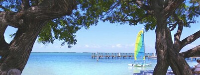 4BR Key Largo Stay – Pool, Parking + Beach Club