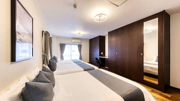 4 bedrooms, desk, iron/ironing board, free WiFi