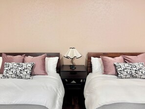 4 bedrooms, desk, iron/ironing board, free WiFi