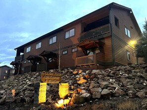Front of property - evening/night - Canyon Plaza Premier Studios and Apts (Grand Canyon)