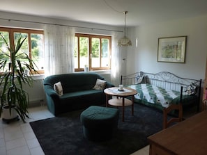 Appartement | Salle de séjour | Télévision, lecteur de DVD