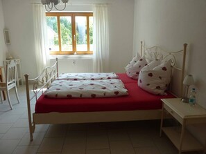Appartement | 1 chambre, bureau, fer et planche à repasser, Wi-Fi gratuit
