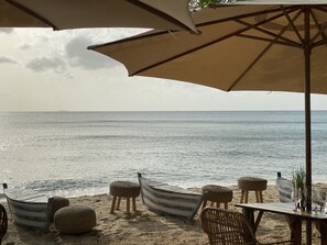 Camastros y toallas de playa 