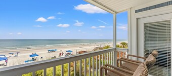 Direct OCEANFRONT condo, completely renovated, sleeps 7