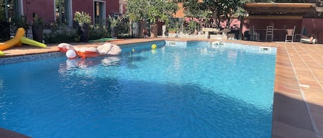 Utomhuspool