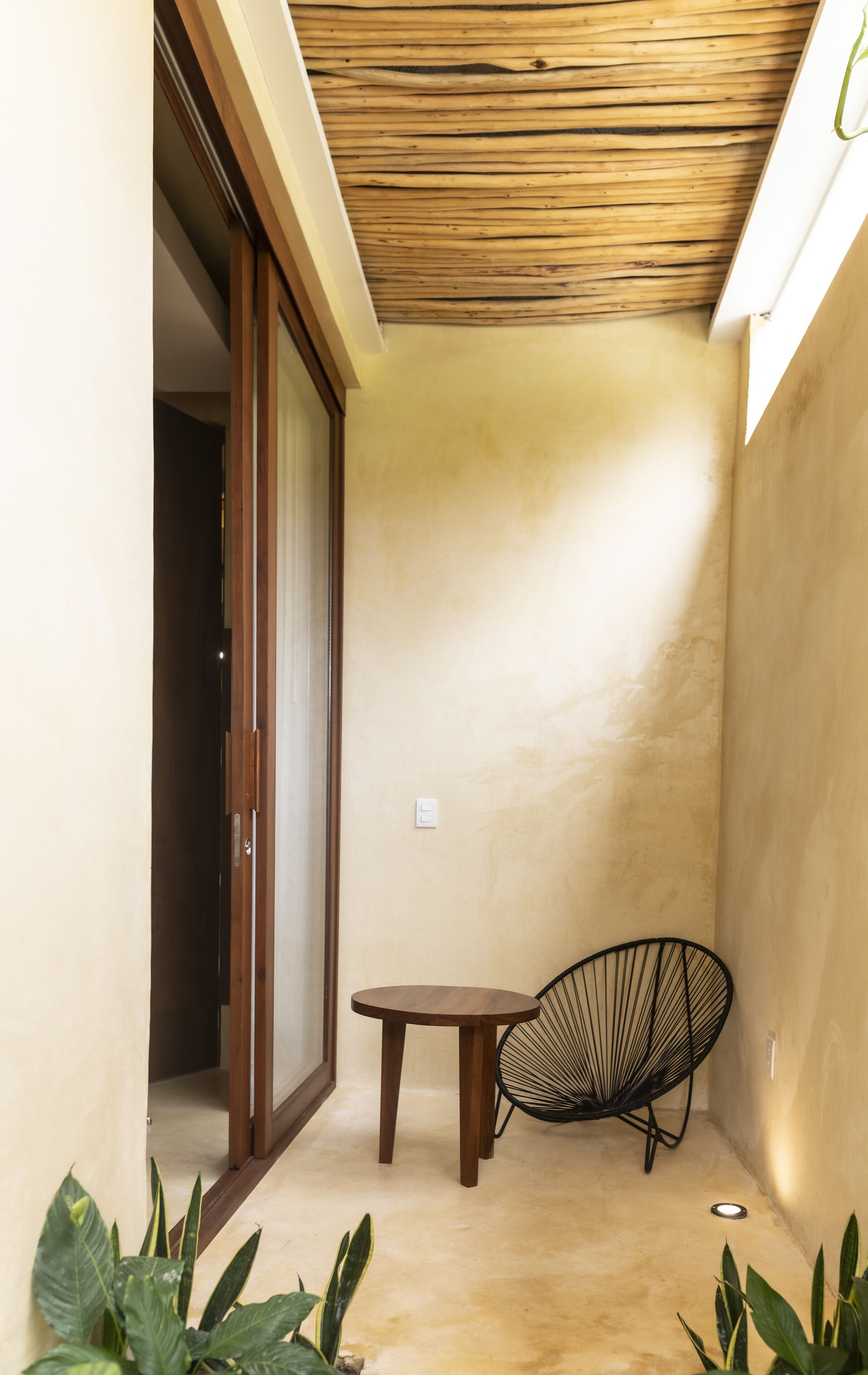 deluxe suite, jetted tub | terrace/patio