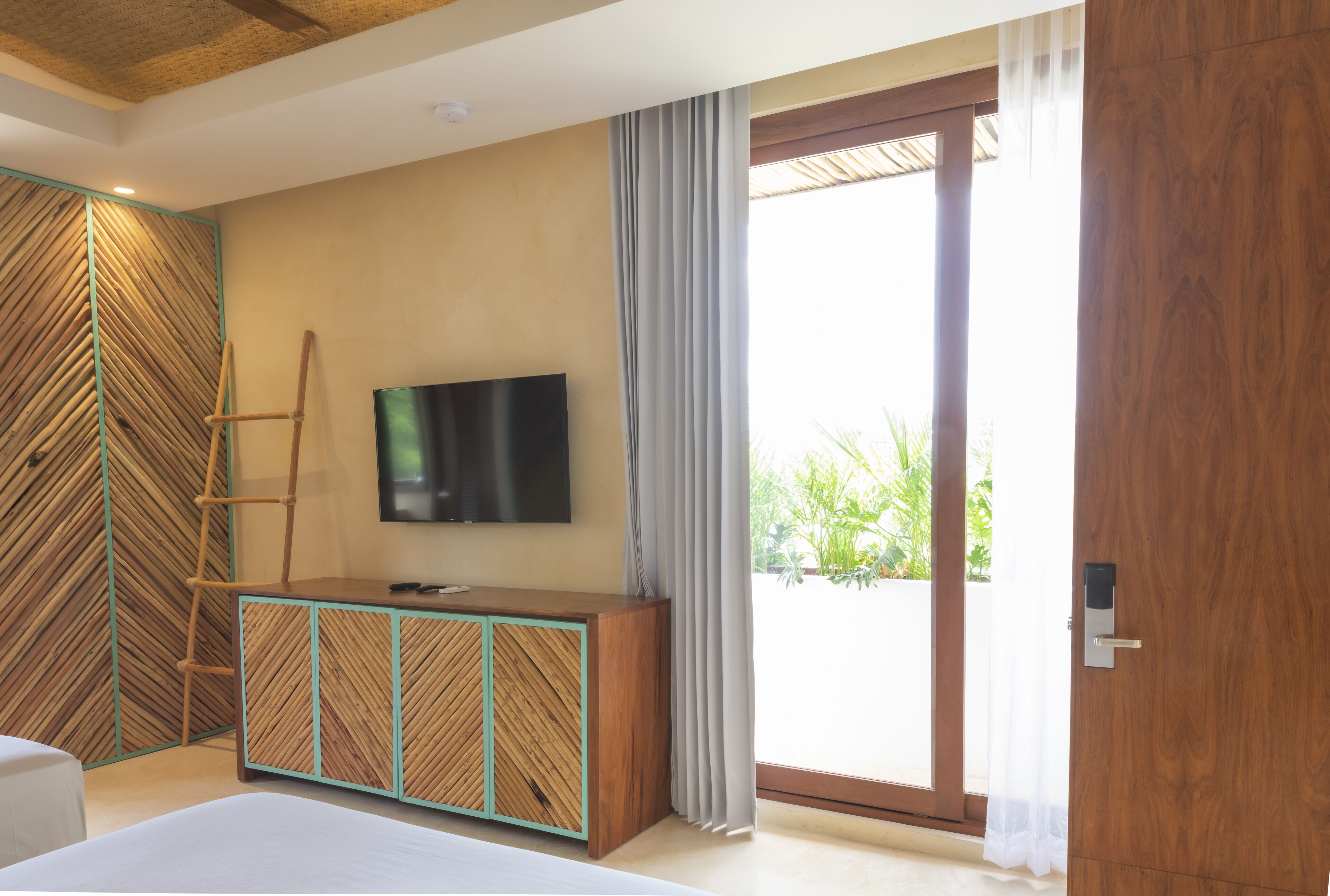 deluxe double room, balcony | free wifi, bed sheets