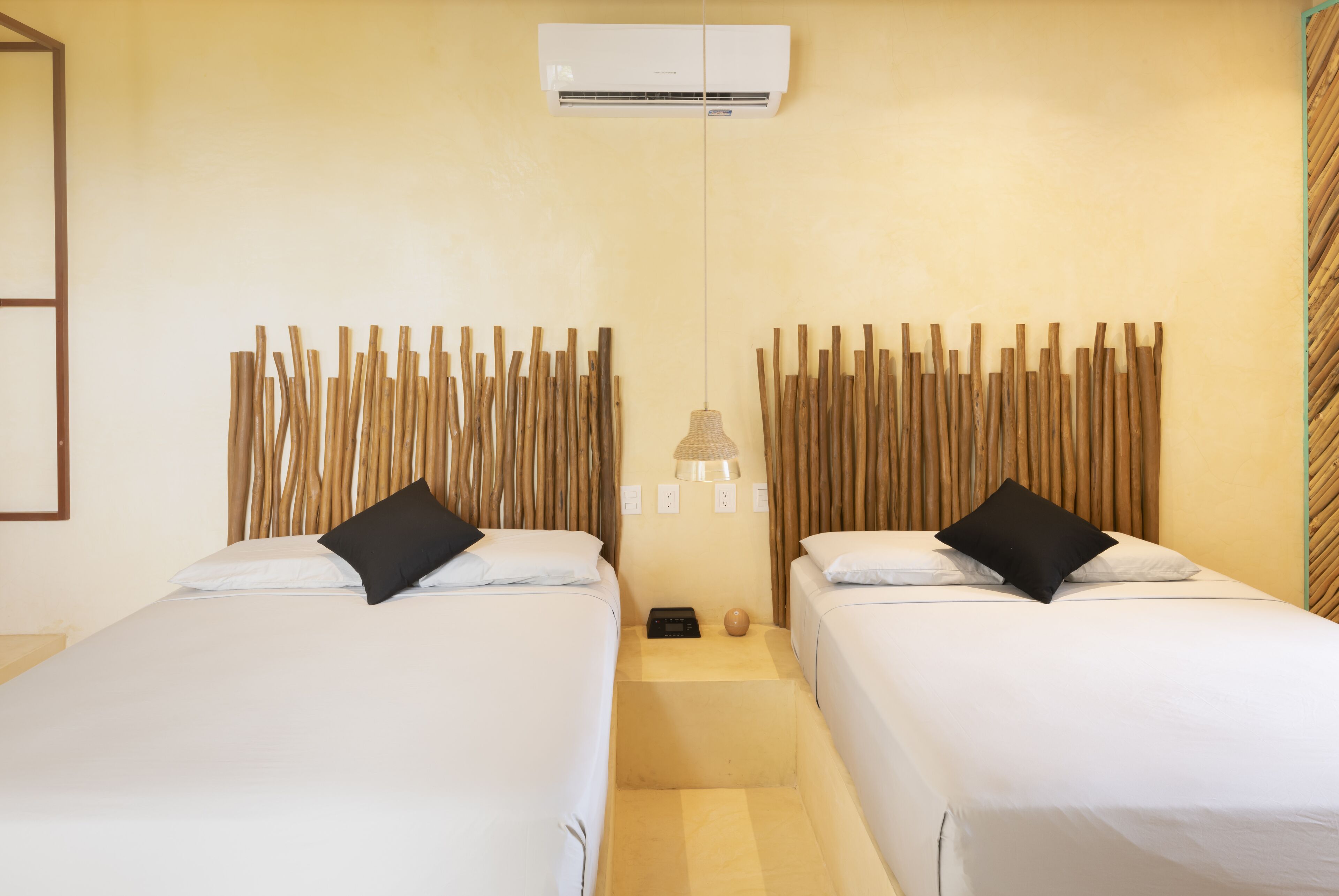 deluxe double room, balcony | free wifi, bed sheets