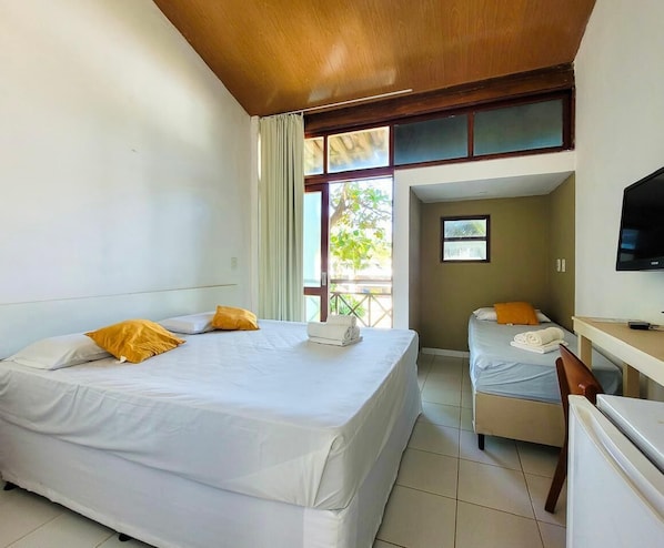 Suíte Varanda Triplo | Verdunkelungsvorhänge, Bettwäsche