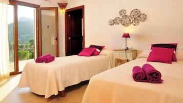 5 bedrooms, in-room safe, iron/ironing board, travel crib