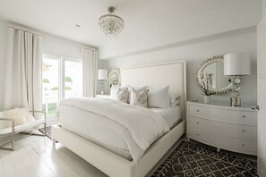 2 bedrooms, iron/ironing board, free WiFi, bed sheets - Villa Vici Penthouse (New Orleans)