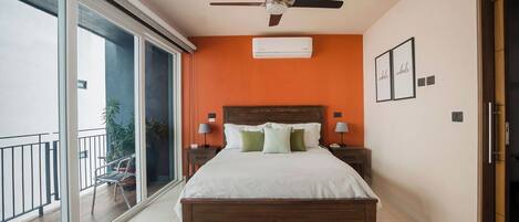 1 dormitori, planxa i posts de planxar, wifi i roba de llit