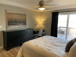 5 chambres, bureau, Wi-Fi, literie fournie