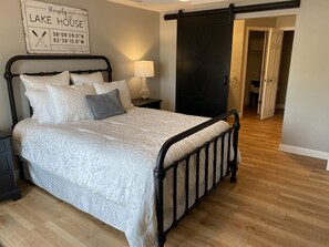 5 habitaciones, escritorio, wifi y ropa de cama