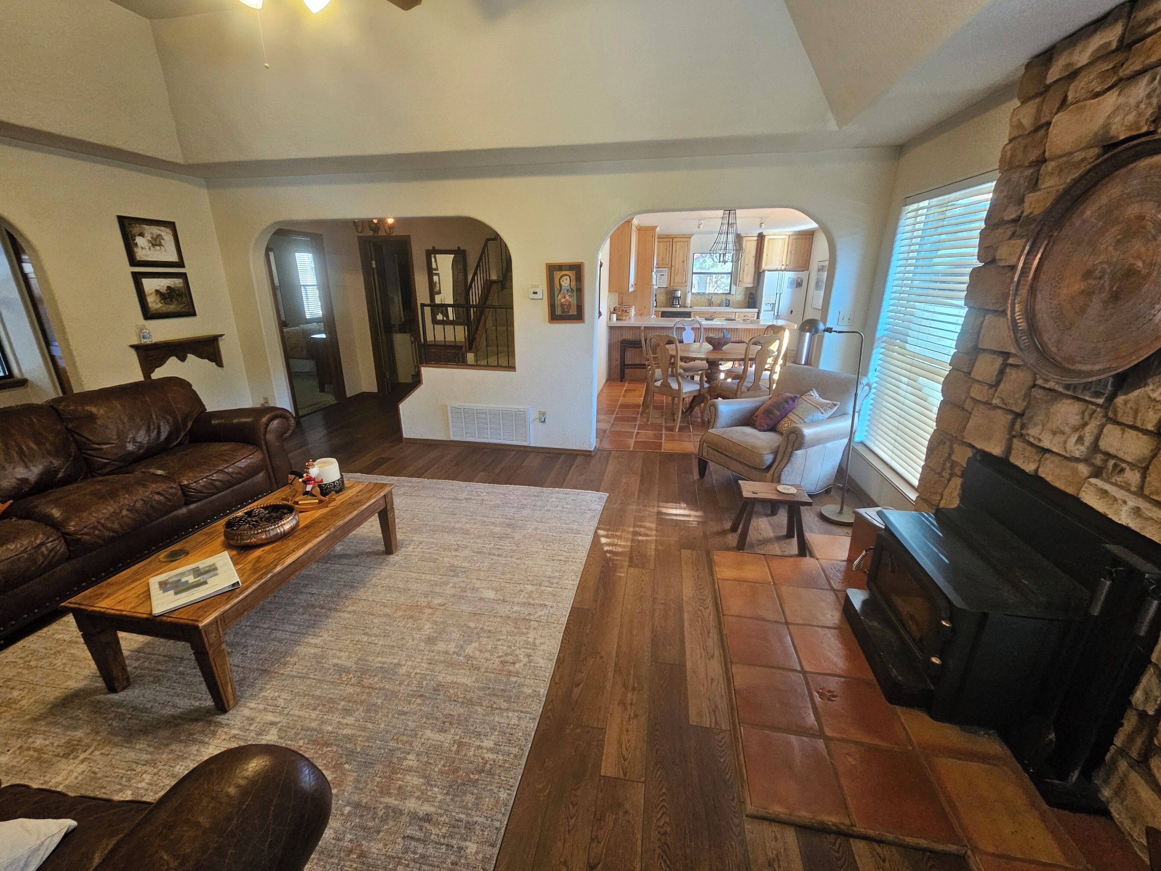 5 Bedroom Ski, Golf, Relax Country Club Home. Pet Friendly. Easy Access. - Angel Fire, NM