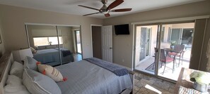 3 chambres, bureau, Wi-Fi gratuit, draps fournis