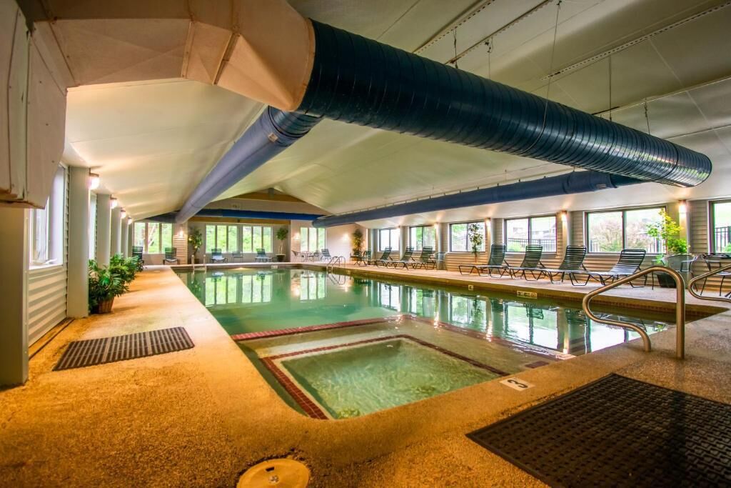 Piscine couverte, piscine extérieure