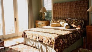 House, Multiple Beds (Beach Music)