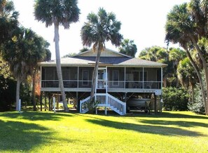 Exterior - Beach Nut (Edisto Island)