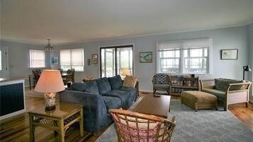 House, Multiple Beds (Belvedere) | Living room