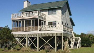 House, Multiple Beds (Belvedere) | Exterior