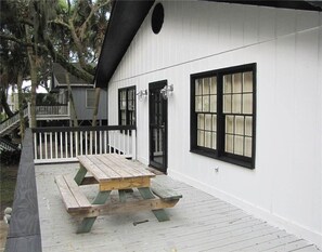 House, Multiple Beds (Ediscape, LLC) | Balcony