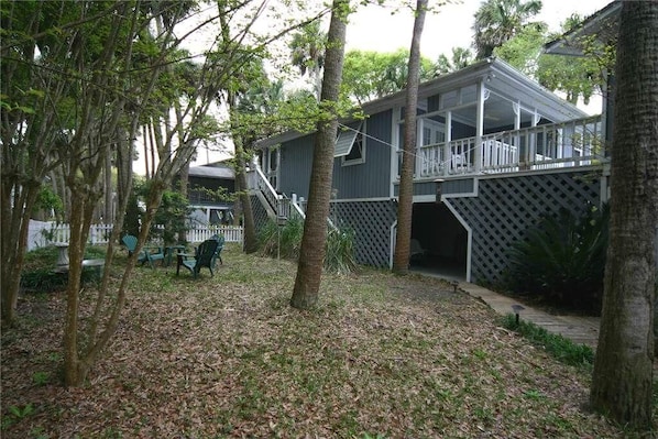 House, 2 Double Beds (Edisto Guest House) | Property grounds