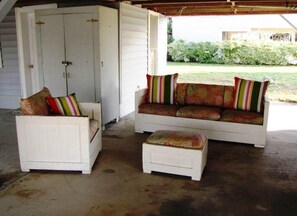 House, Multiple Beds (High Cotton) | Living room