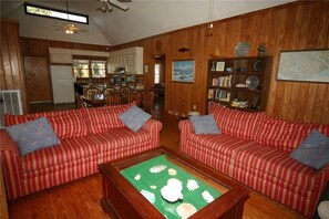 Living room - M.s. Whaley (Edisto Island)