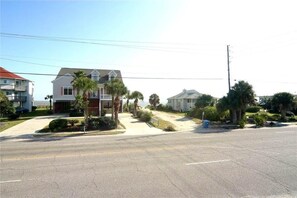 House, Multiple Beds (Salley/Morrison) | Exterior