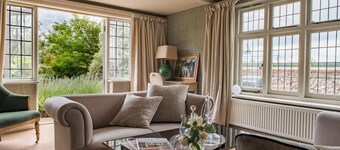 Dormestone Farm by Bloom Stays - sleeps 12 with outdoor swimming pool and tennis court