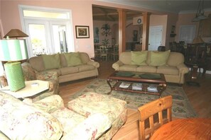 House, Multiple Beds (The Breakers) | Living room - The Breakers (Edisto Island)