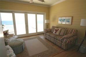 House, Multiple Beds (The Breakers) | Living room