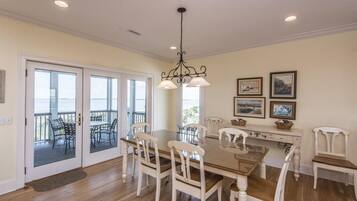 Nhà, nhiều giường (The Pearl) | Bếp riêng