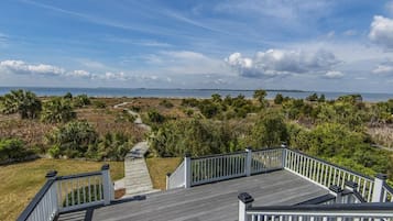 Nhà, nhiều giường (The Pearl) | Ban công