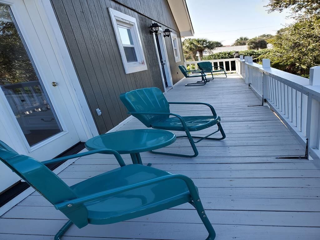 House, Multiple Beds (Gone Coastal) | Balcony